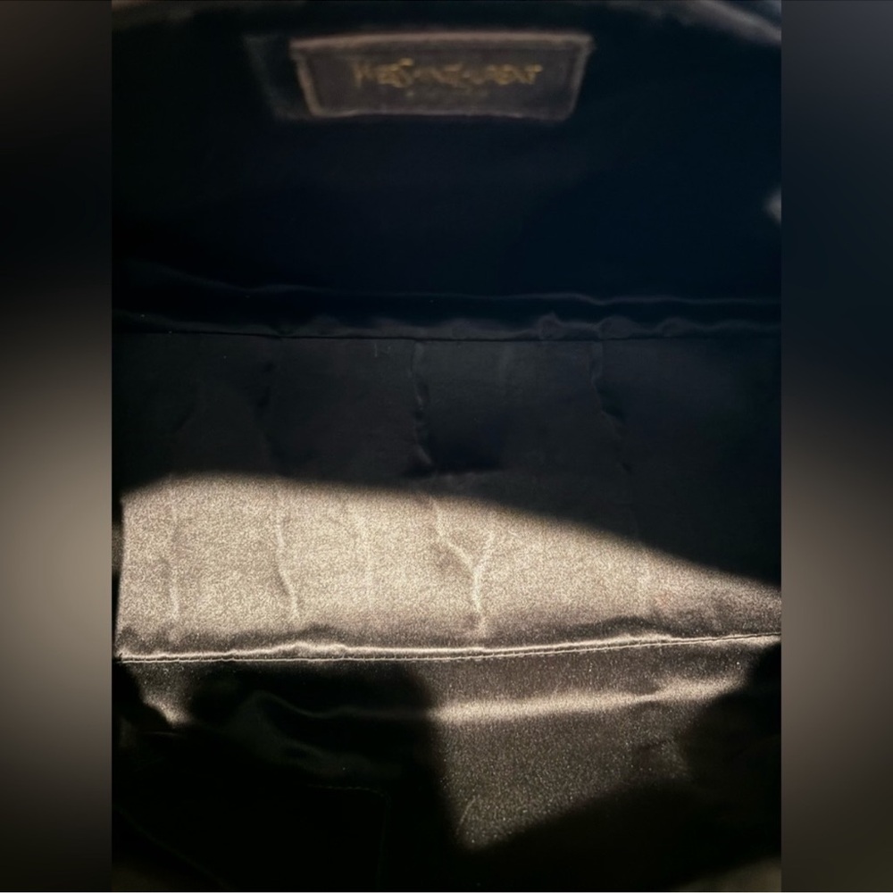 Yves Saint Laurent Shiny Black Leather Tote - Picture 8 of 14